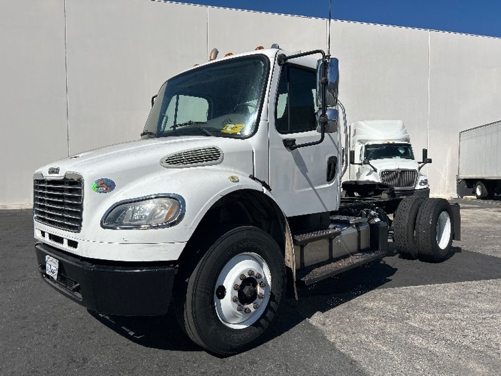 Day Cab Tractor-Heavy Duty Tractors-Freightliner-2017-M2-Torrance-CA-160,741\n\t\tmiles-$ 46,500 - Image 3