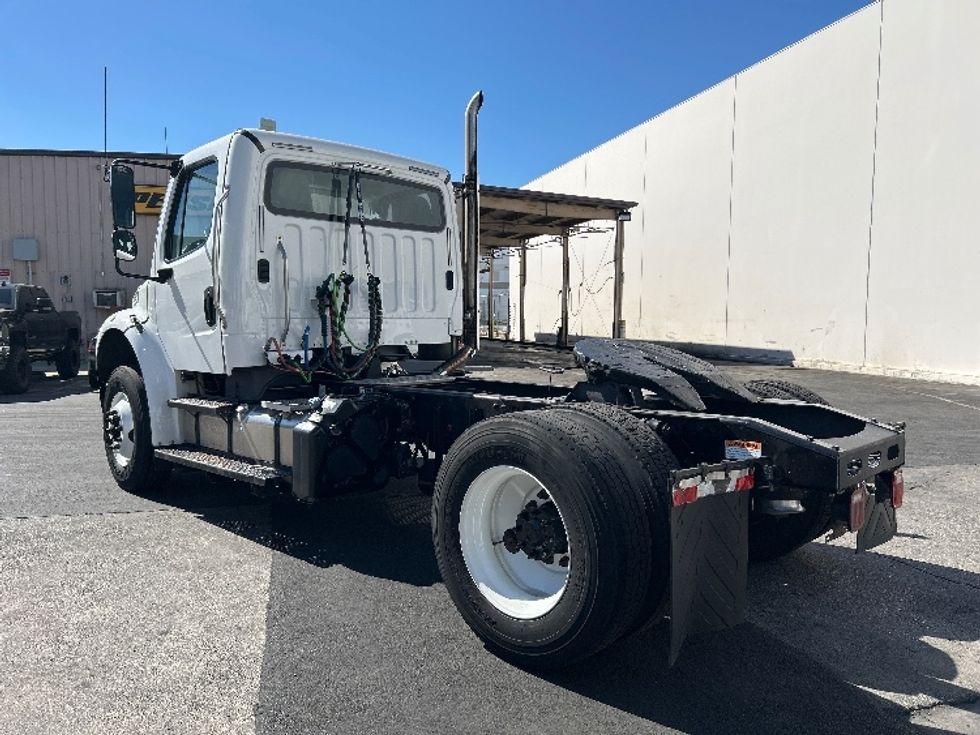 Day Cab Tractor-Heavy Duty Tractors-Freightliner-2017-M2-Torrance-CA-160,741\n\t\tmiles-$ 46,500 - Image 5
