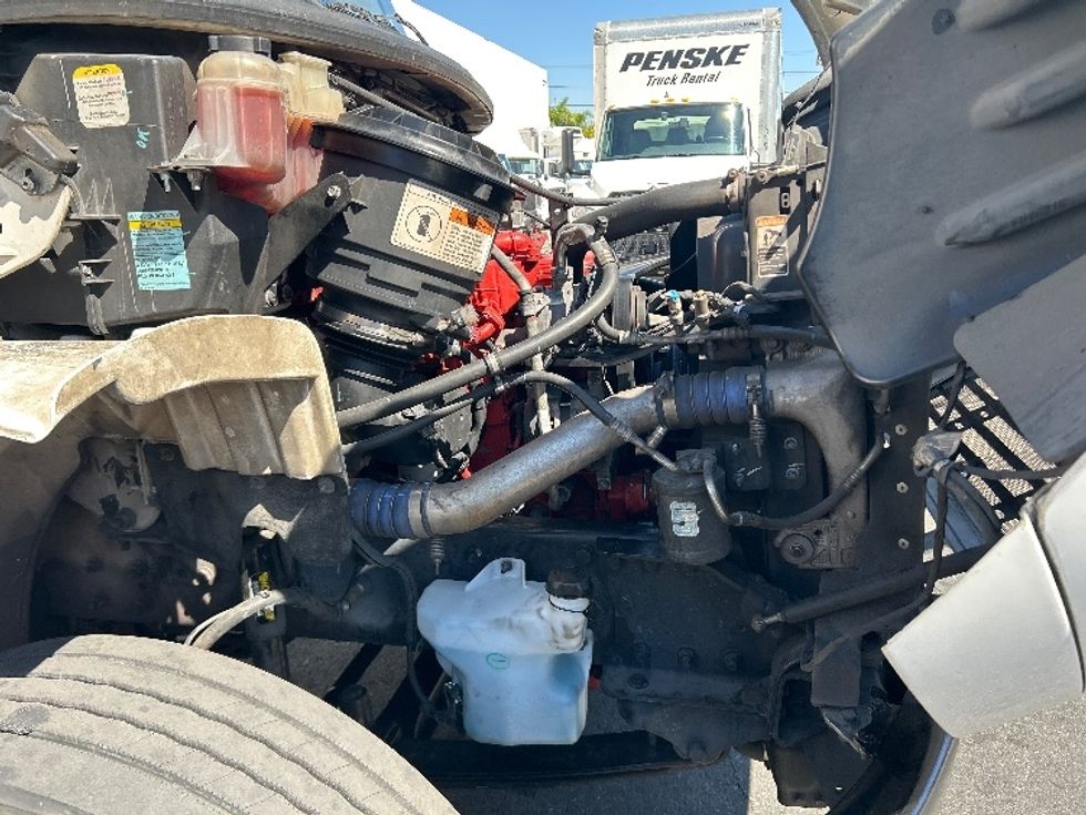 Day Cab Tractor-Heavy Duty Tractors-Freightliner-2017-M2-Torrance-CA-272,409\n\t\tmiles-$ 43,250 - Image 15