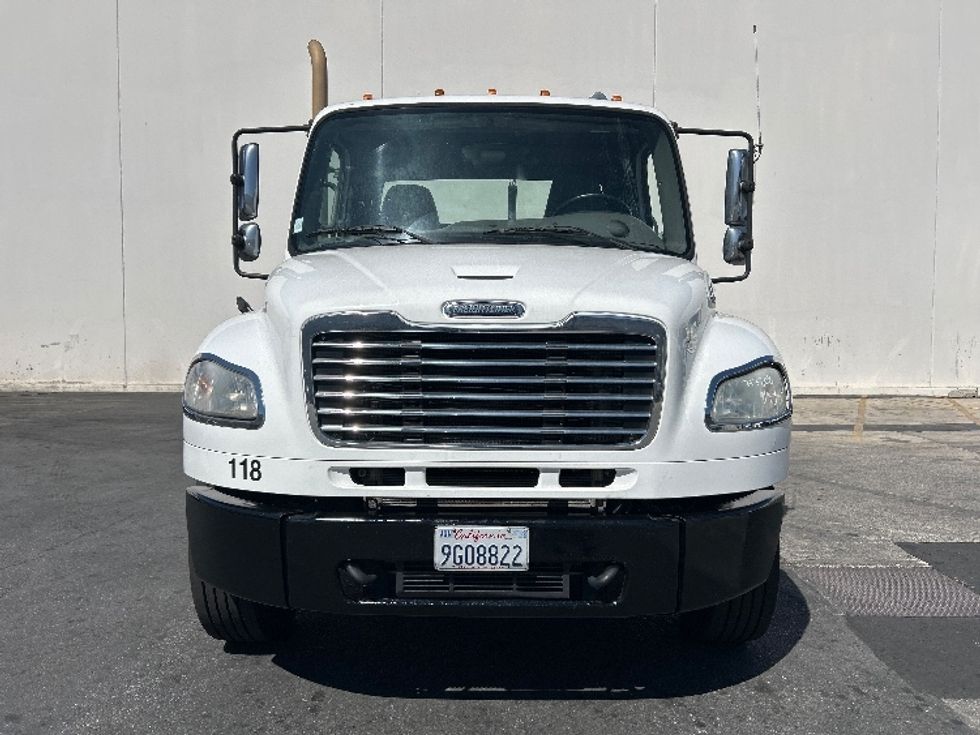 Day Cab Tractor-Heavy Duty Tractors-Freightliner-2017-M2-Torrance-CA-272,409\n\t\tmiles-$ 43,250 - Image 2