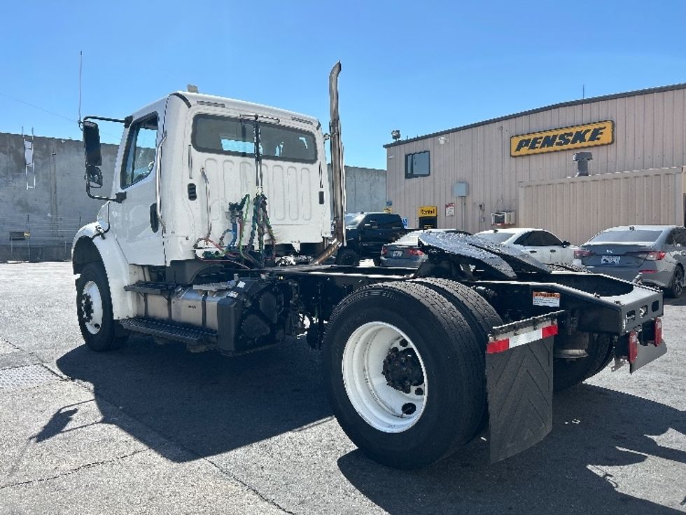 Day Cab Tractor-Heavy Duty Tractors-Freightliner-2017-M2-Torrance-CA-272,409\n\t\tmiles-$ 43,250 - Image 5
