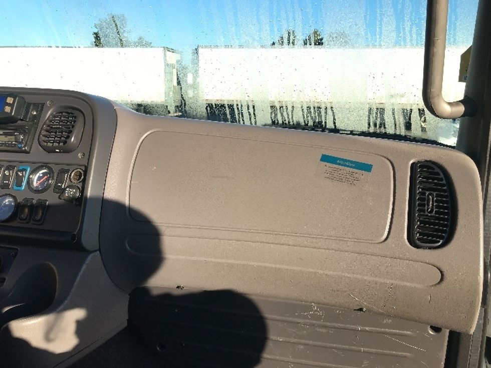 Day Cab Tractor-Heavy Duty Tractors-Freightliner-2017-M2-West Sacramento-CA-158,638\n\t\tmiles-$ 51,250 - Image 12