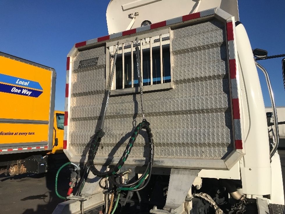 Day Cab Tractor-Heavy Duty Tractors-Freightliner-2017-M2-West Sacramento-CA-158,638\n\t\tmiles-$ 51,250 - Image 16