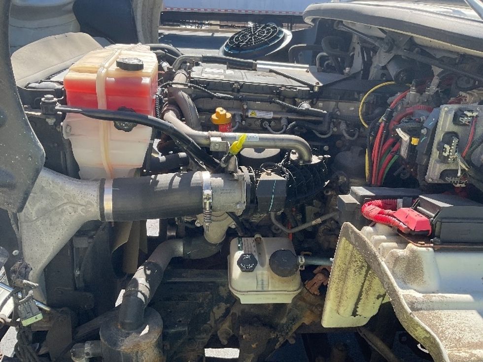 Day Cab Tractor-Heavy Duty Tractors-Freightliner-2017-M211242S-Neenah-WI-231,207\n\t\tmiles-$ 25,250 - Image 16