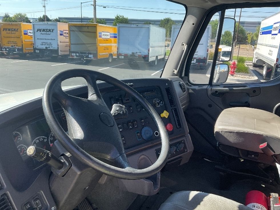 Day Cab Tractor-Heavy Duty Tractors-Freightliner-2017-M211264S-Boise-ID-237,937\n\t\tmiles-$ 22,500 - Image 10