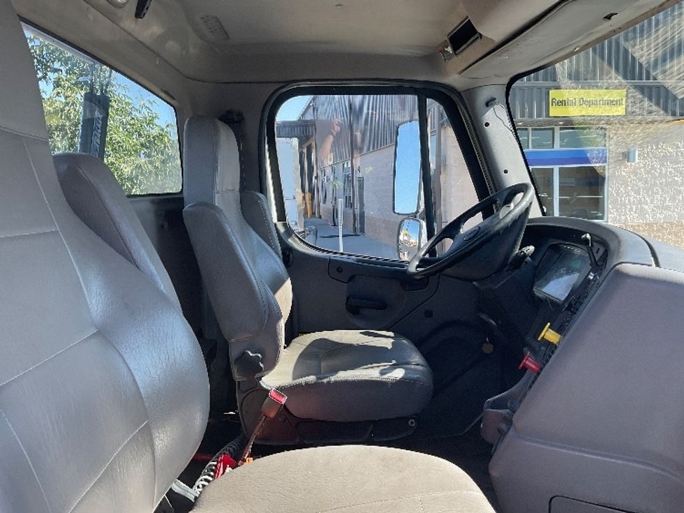 Day Cab Tractor-Heavy Duty Tractors-Freightliner-2017-M211264S-Boise-ID-237,937\n\t\tmiles-$ 22,500 - Image 14