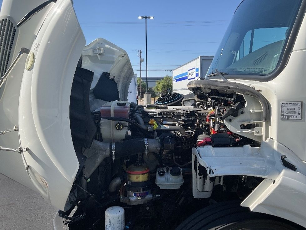 Day Cab Tractor-Heavy Duty Tractors-Freightliner-2017-M211264S-Boise-ID-237,937\n\t\tmiles-$ 22,500 - Image 16