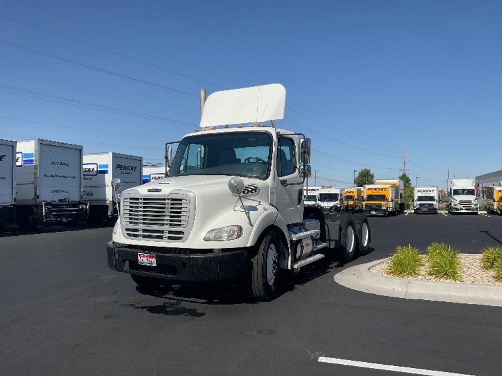Day Cab Tractor-Heavy Duty Tractors-Freightliner-2017-M211264S-Boise-ID-237,937\n\t\tmiles-$ 22,500 - Image 3