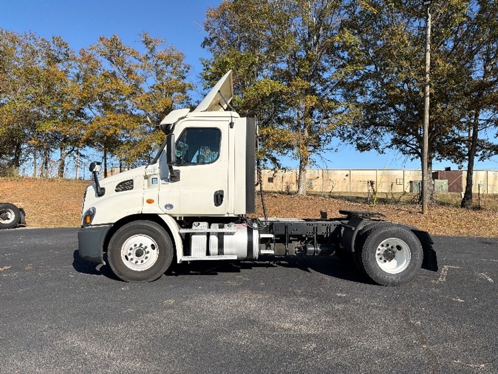 Day Cab Tractor-Heavy Duty Tractors-Freightliner-2018-Cascadia 11342ST-Atlanta-GA-670,380\n\t\tmiles-$ 15,000 - Image 4