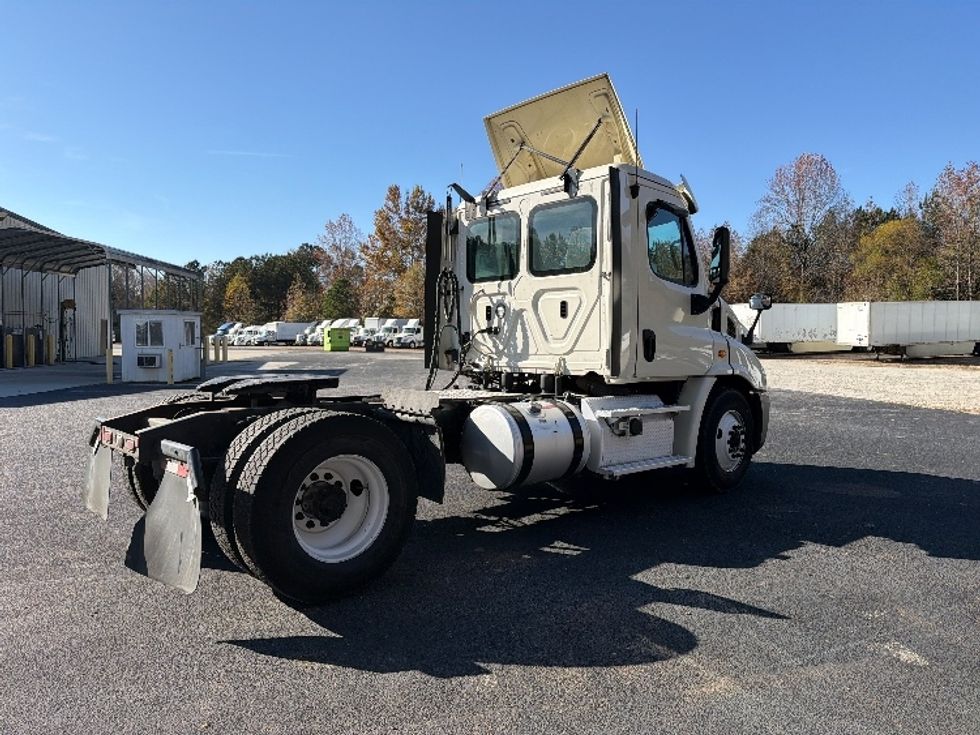 Day Cab Tractor-Heavy Duty Tractors-Freightliner-2018-Cascadia 11342ST-Atlanta-GA-670,380\n\t\tmiles-$ 15,000 - Image 7