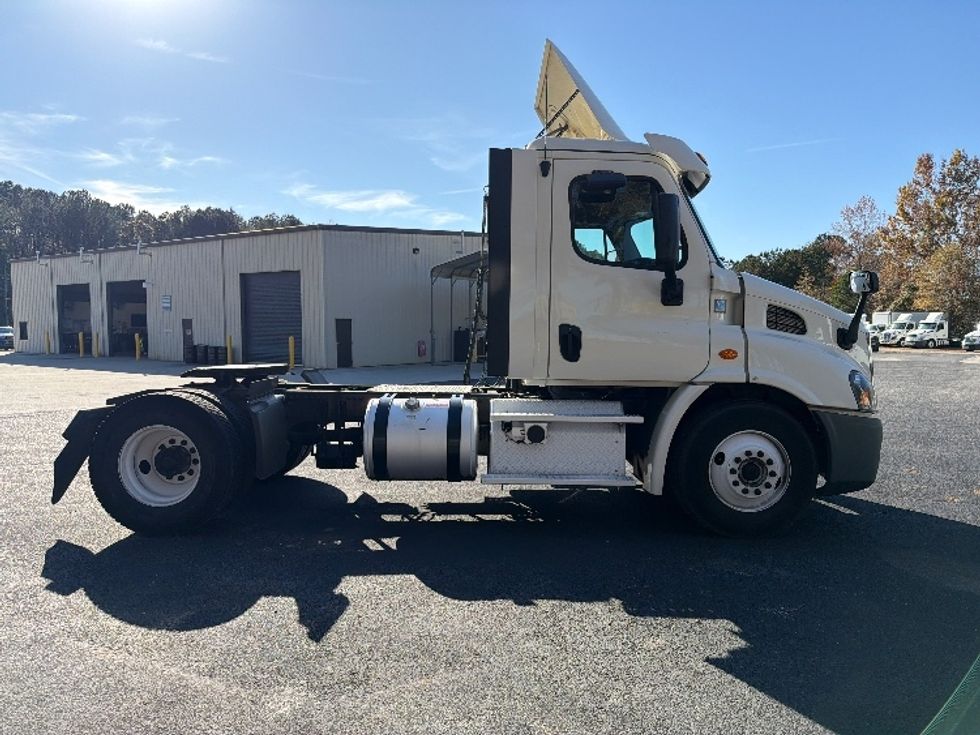 Day Cab Tractor-Heavy Duty Tractors-Freightliner-2018-Cascadia 11342ST-Atlanta-GA-670,380\n\t\tmiles-$ 15,000 - Image 8