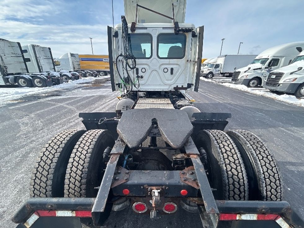Day Cab Tractor-Heavy Duty Tractors-Freightliner-2018-Cascadia 11342ST-East Chicago-IN-461,671\n\t\tmiles-$ 20,750 - Image 6