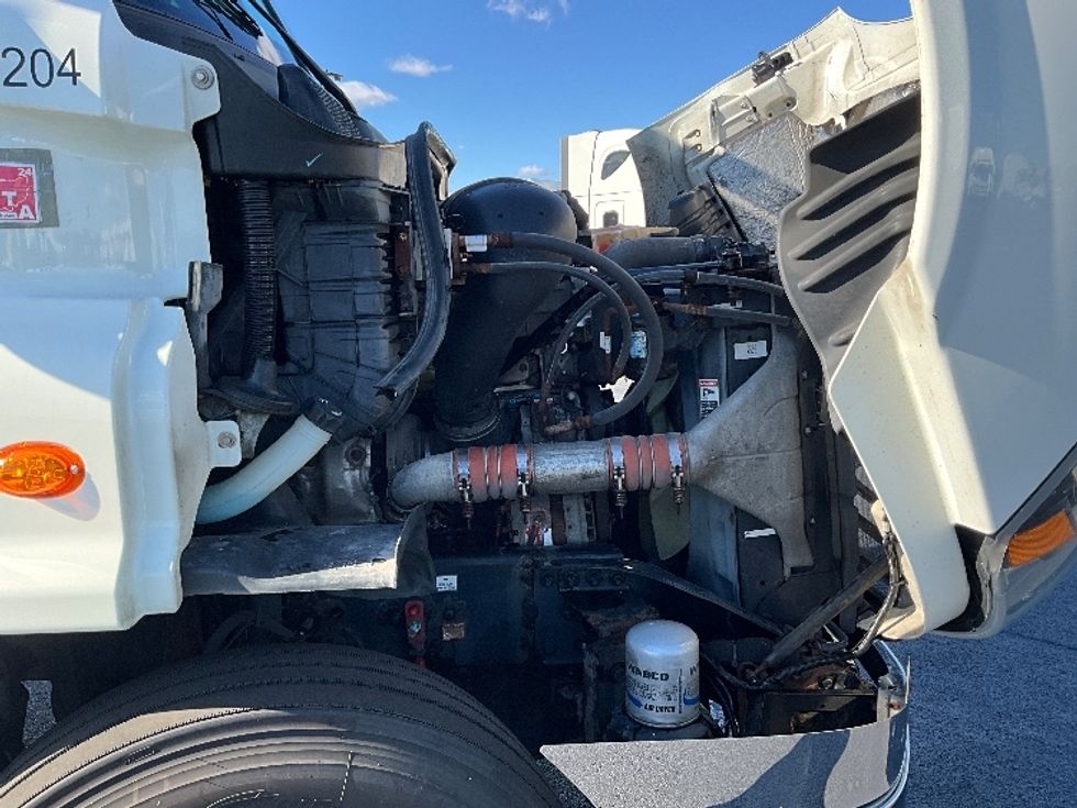 Day Cab Tractor-Heavy Duty Tractors-Freightliner-2018-Cascadia 11342ST-East Chicago-IN-593,532\n\t\tmiles-$ 15,000 - Image 15