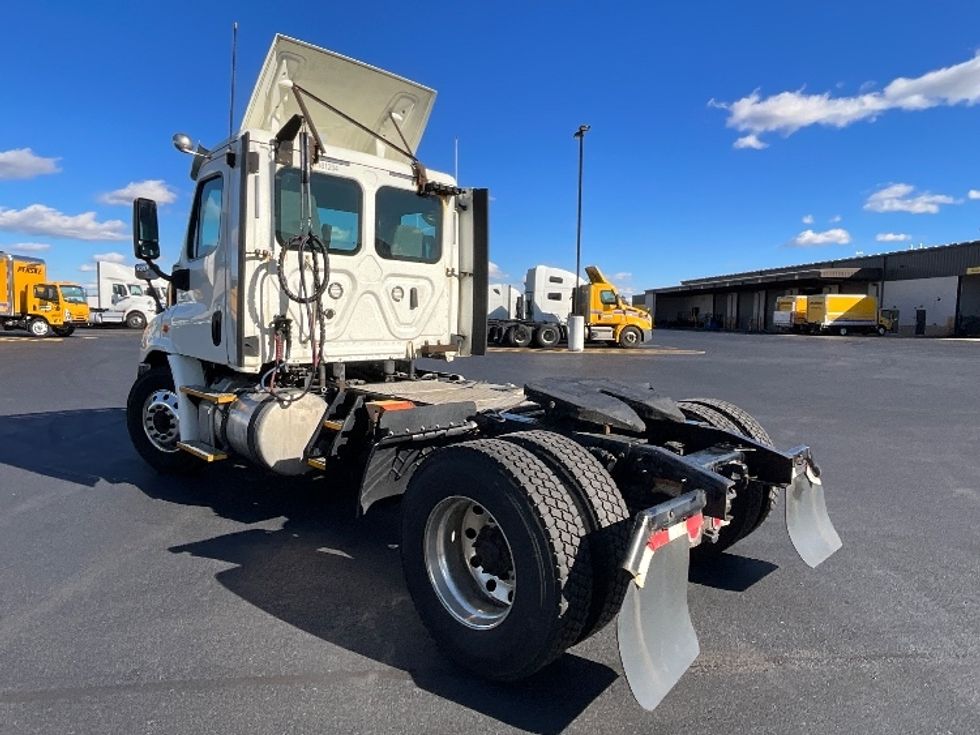 Day Cab Tractor-Heavy Duty Tractors-Freightliner-2018-Cascadia 11342ST-East Chicago-IN-593,532\n\t\tmiles-$ 15,000 - Image 5