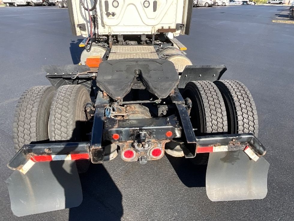 Day Cab Tractor-Heavy Duty Tractors-Freightliner-2018-Cascadia 11342ST-East Chicago-IN-593,532\n\t\tmiles-$ 15,000 - Image 6