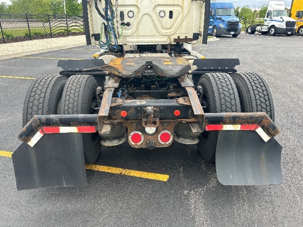 Day Cab Tractor-Heavy Duty Tractors-Freightliner-2018-Cascadia 11342ST-La Porte-IN-476,984\n\t\tmiles-$ 25,500 - Image 6
