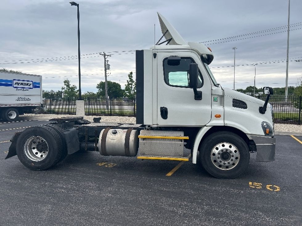 Day Cab Tractor-Heavy Duty Tractors-Freightliner-2018-Cascadia 11342ST-La Porte-IN-476,984\n\t\tmiles-$ 25,500 - Image 8