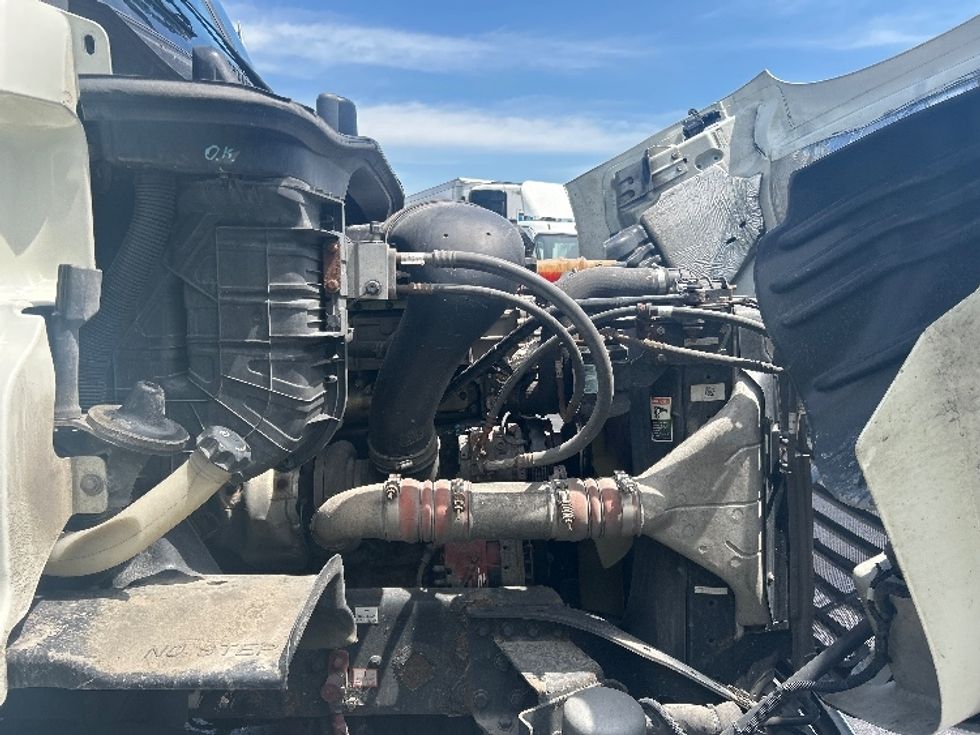 Day Cab Tractor-Heavy Duty Tractors-Freightliner-2018-Cascadia 11342ST-Louisville-KY-549,273\n\t\tmiles-$ 21,250 - Image 15