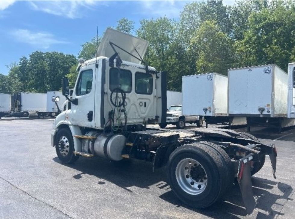 Day Cab Tractor-Heavy Duty Tractors-Freightliner-2018-Cascadia 11342ST-Louisville-KY-549,273\n\t\tmiles-$ 21,250 - Image 5