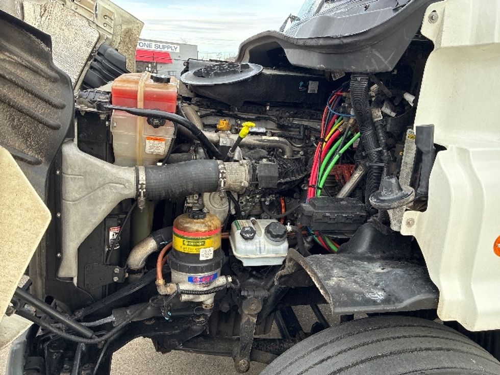 Day Cab Tractor-Heavy Duty Tractors-Freightliner-2018-Cascadia 11342ST-Parkersburg-WV-205,714\n\t\tmiles-$ 26,750 - Image 16