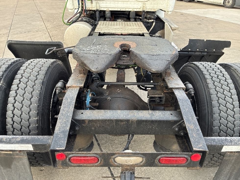 Day Cab Tractor-Heavy Duty Tractors-Freightliner-2018-Cascadia 11342ST-Parkersburg-WV-205,714\n\t\tmiles-$ 26,750 - Image 6