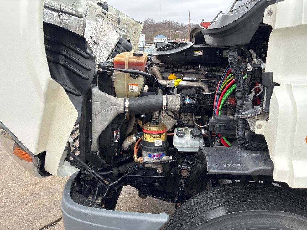 Day Cab Tractor-Heavy Duty Tractors-Freightliner-2018-Cascadia 11342ST-Parkersburg-WV-208,489\n\t\tmiles-$ 23,500 - Image 16