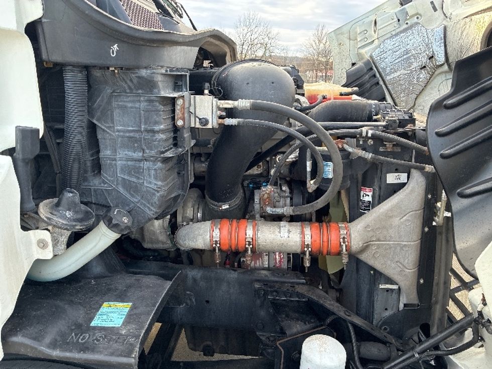 Day Cab Tractor-Heavy Duty Tractors-Freightliner-2018-Cascadia 11342ST-Parkersburg-WV-224,339\n\t\tmiles-$ 23,500 - Image 15