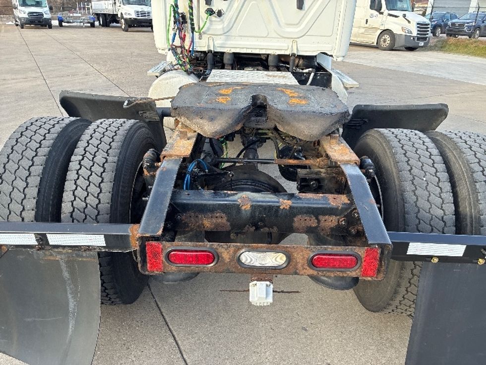 Day Cab Tractor-Heavy Duty Tractors-Freightliner-2018-Cascadia 11342ST-Parkersburg-WV-224,339\n\t\tmiles-$ 23,500 - Image 6