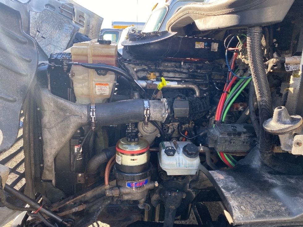 Day Cab Tractor-Heavy Duty Tractors-Freightliner-2018-Cascadia 11342ST-South Plainfield-NJ-363,008\n\t\tmiles-$ 30,500 - Image 16