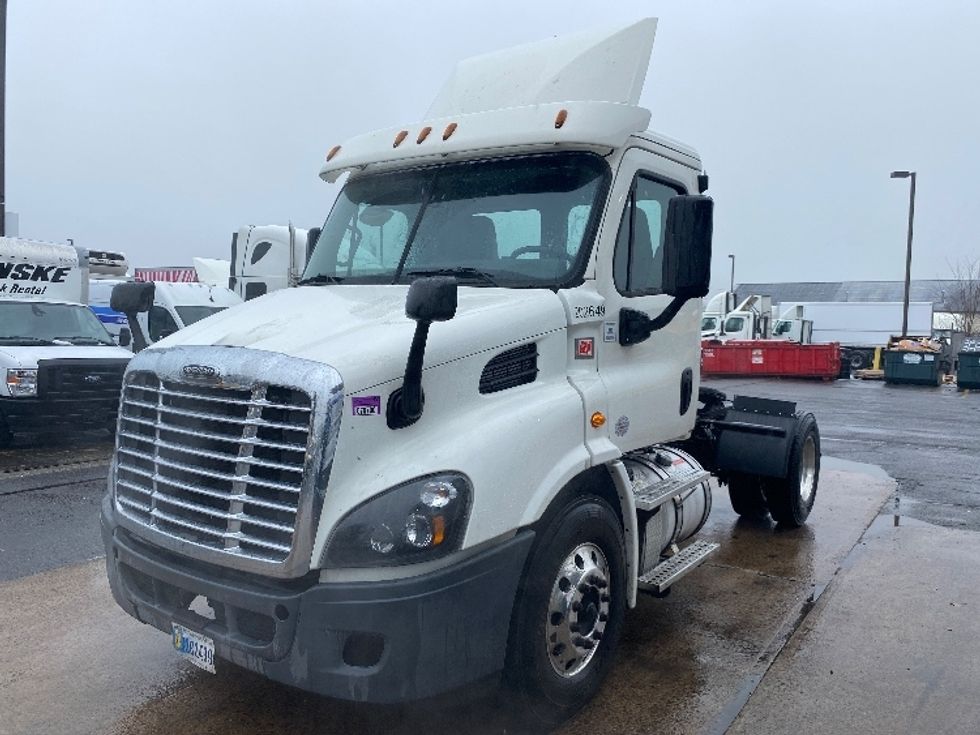 Day Cab Tractor-Heavy Duty Tractors-Freightliner-2018-Cascadia 11342ST-South Plainfield-NJ-363,008\n\t\tmiles-$ 30,500 - Image 3
