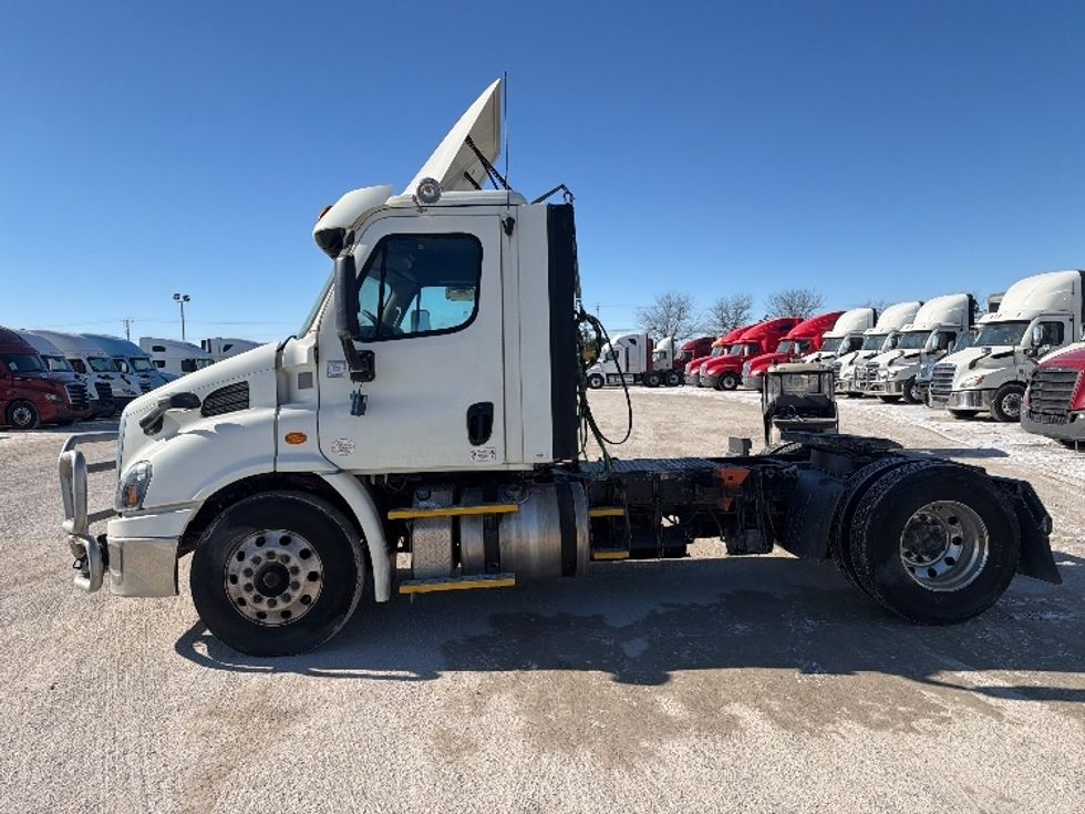Day Cab Tractor-Heavy Duty Tractors-Freightliner-2018-Cascadia 11342ST-Sturtevant-WI-592,885\n\t\tmiles-$ 17,250 - Image 4