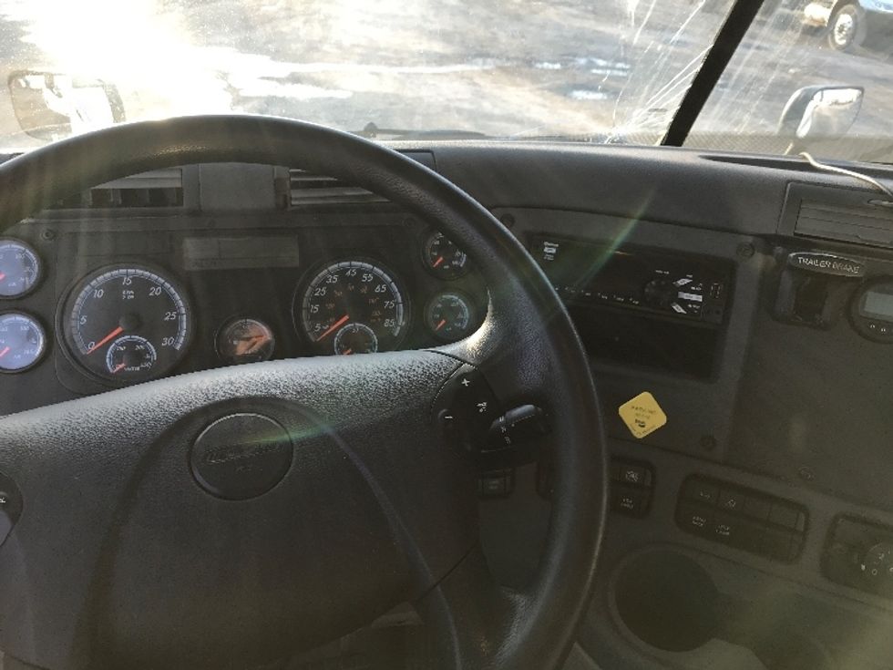 Day Cab Tractor-Heavy Duty Tractors-Freightliner-2018-Cascadia 11342ST-Whitesboro-NY-269,772\n\t\tmiles-$ 27,750 - Image 11