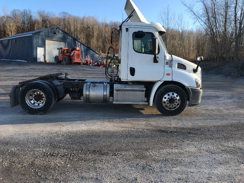 Day Cab Tractor-Heavy Duty Tractors-Freightliner-2018-Cascadia 11342ST-Whitesboro-NY-269,772\n\t\tmiles-$ 27,750 - Image 8