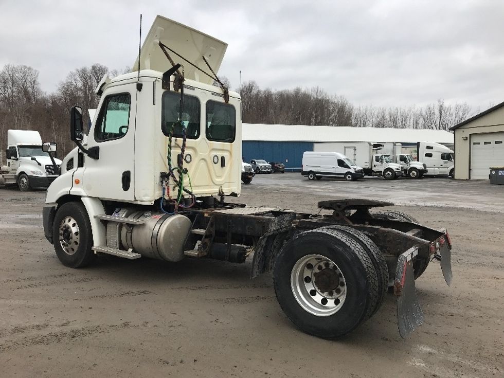 Day Cab Tractor-Heavy Duty Tractors-Freightliner-2018-Cascadia 11342ST-Whitesboro-NY-290,353\n\t\tmiles-$ 27,750 - Image 5