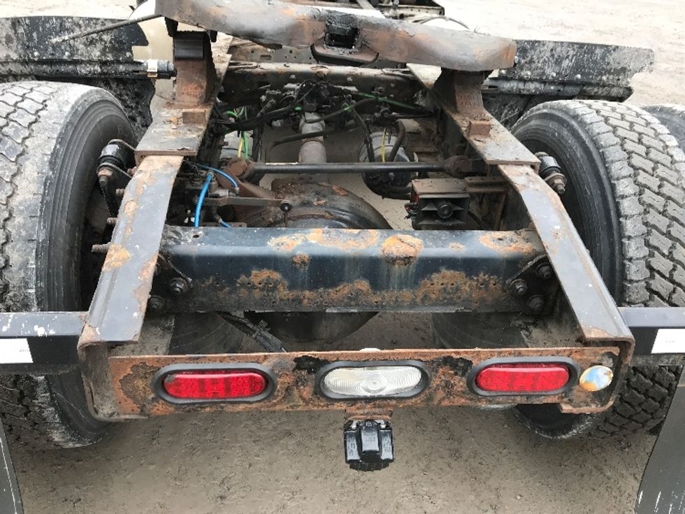 Day Cab Tractor-Heavy Duty Tractors-Freightliner-2018-Cascadia 11342ST-Whitesboro-NY-290,353\n\t\tmiles-$ 27,750 - Image 6