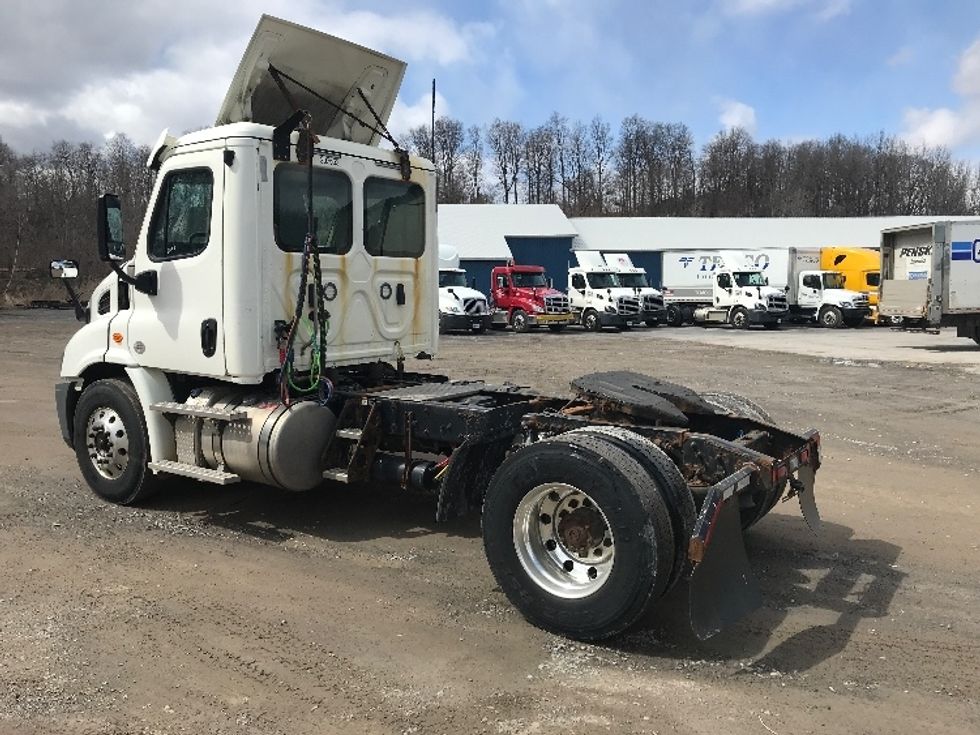 Day Cab Tractor-Heavy Duty Tractors-Freightliner-2018-Cascadia 11342ST-Whitesboro-NY-308,406\n\t\tmiles-$ 27,750 - Image 5
