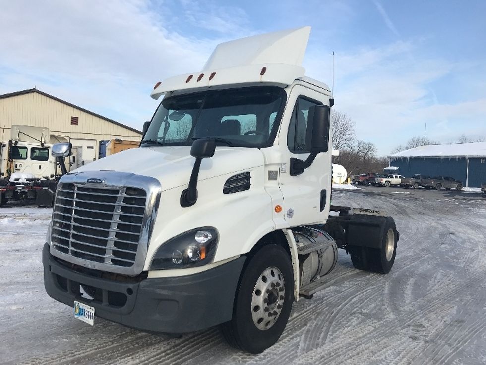 Day Cab Tractor-Heavy Duty Tractors-Freightliner-2018-Cascadia 11342ST-Whitesboro-NY-312,357\n\t\tmiles-$ 32,750 - Image 3