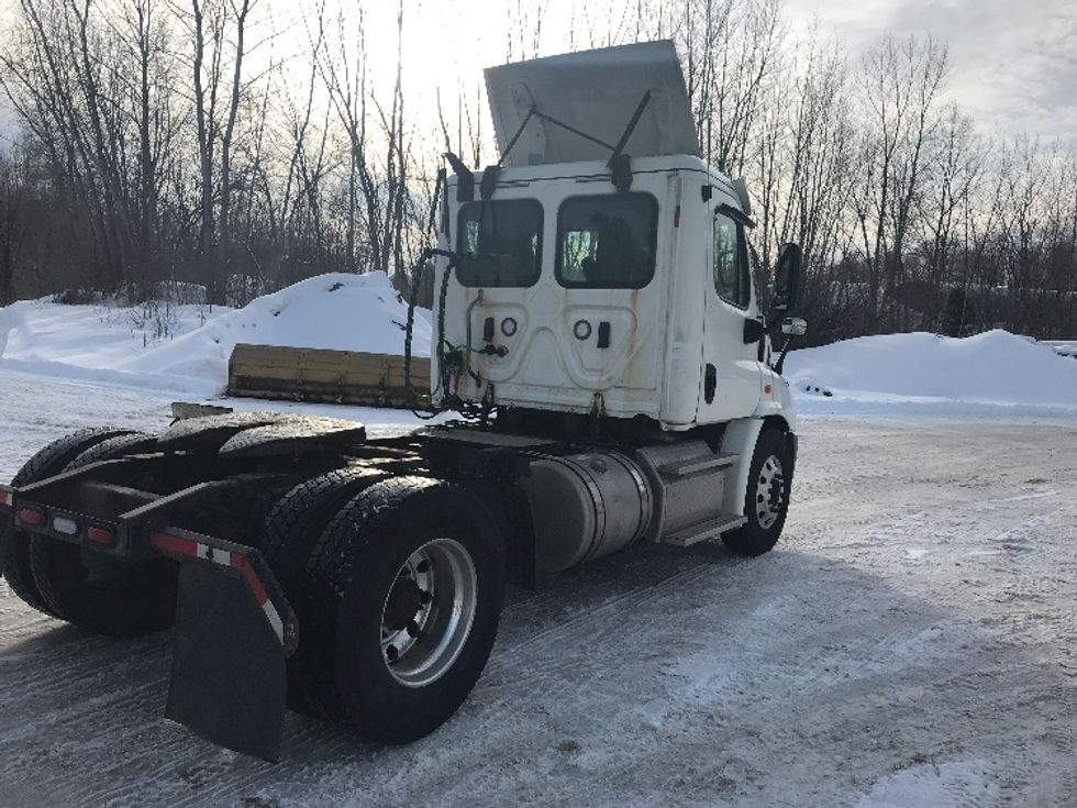 Day Cab Tractor-Heavy Duty Tractors-Freightliner-2018-Cascadia 11342ST-Whitesboro-NY-312,357\n\t\tmiles-$ 32,750 - Image 7