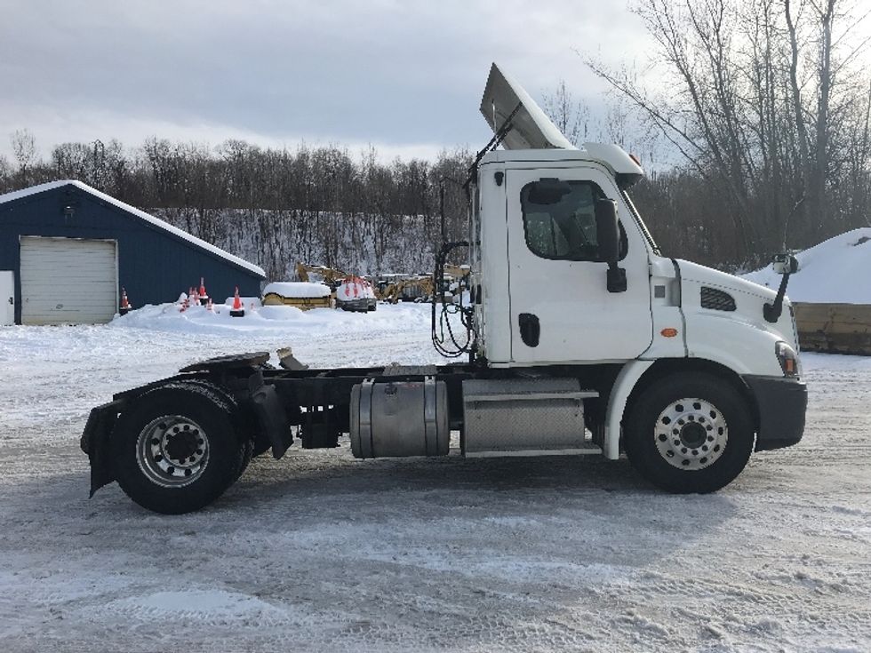 Day Cab Tractor-Heavy Duty Tractors-Freightliner-2018-Cascadia 11342ST-Whitesboro-NY-312,357\n\t\tmiles-$ 32,750 - Image 8