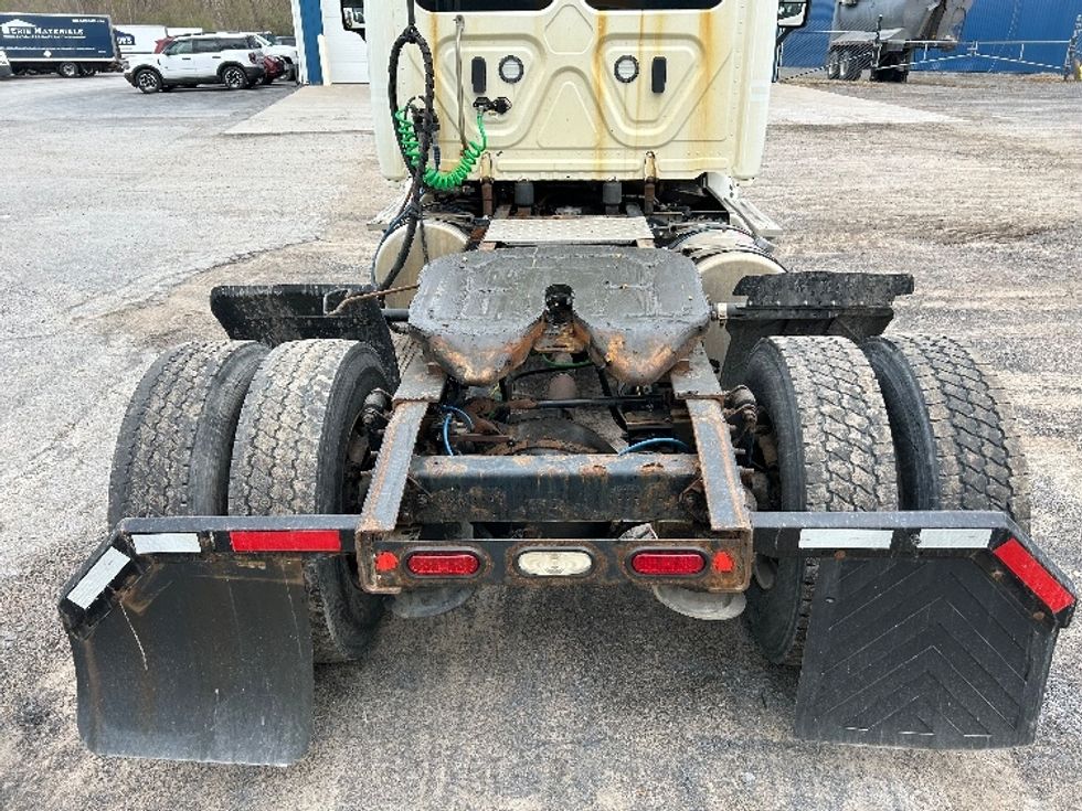 Day Cab Tractor-Heavy Duty Tractors-Freightliner-2018-Cascadia 11342ST-Whitesboro-NY-313,374\n\t\tmiles-$ 27,750 - Image 6
