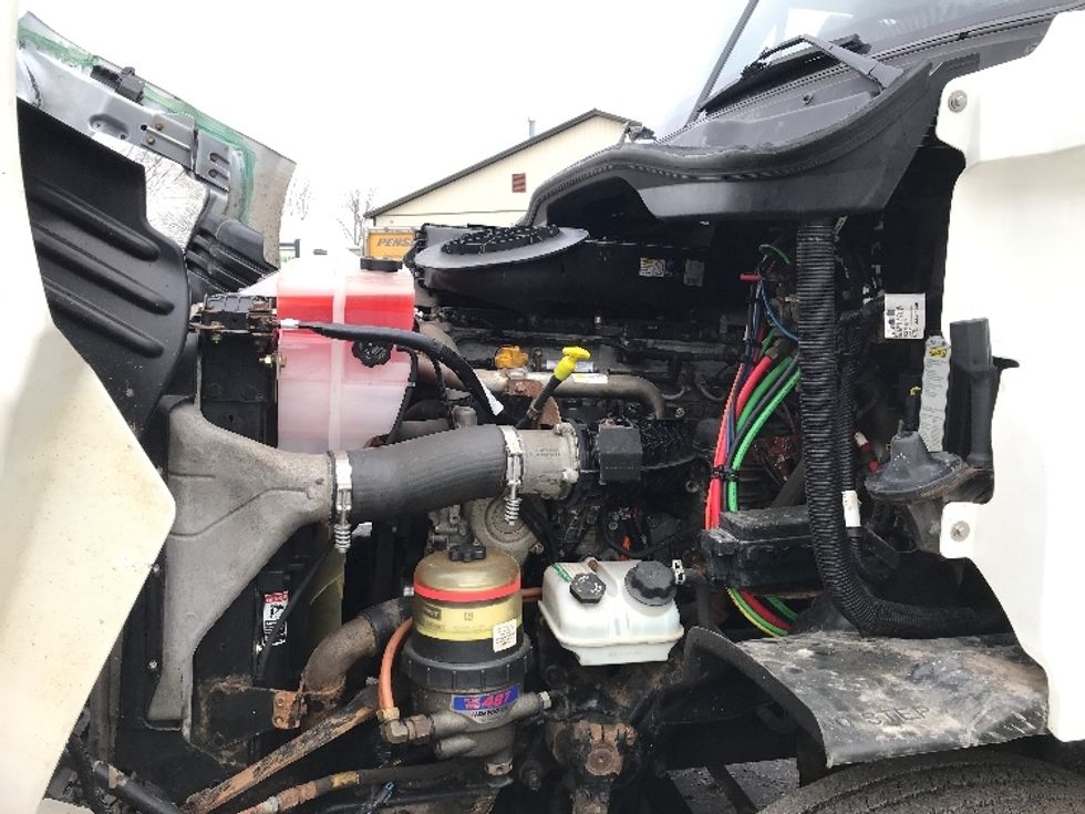 Day Cab Tractor-Heavy Duty Tractors-Freightliner-2018-Cascadia 11342ST-Whitesboro-NY-315,031\n\t\tmiles-$ 27,750 - Image 16