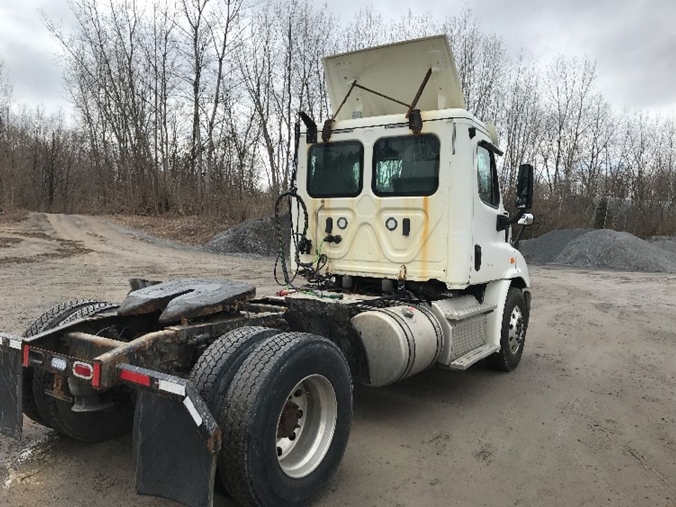 Day Cab Tractor-Heavy Duty Tractors-Freightliner-2018-Cascadia 11342ST-Whitesboro-NY-315,031\n\t\tmiles-$ 27,750 - Image 7