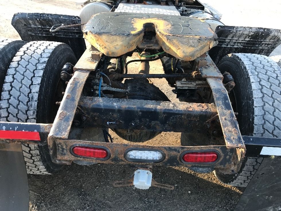 Day Cab Tractor-Heavy Duty Tractors-Freightliner-2018-Cascadia 11342ST-Whitesboro-NY-319,721\n\t\tmiles-$ 27,750 - Image 6