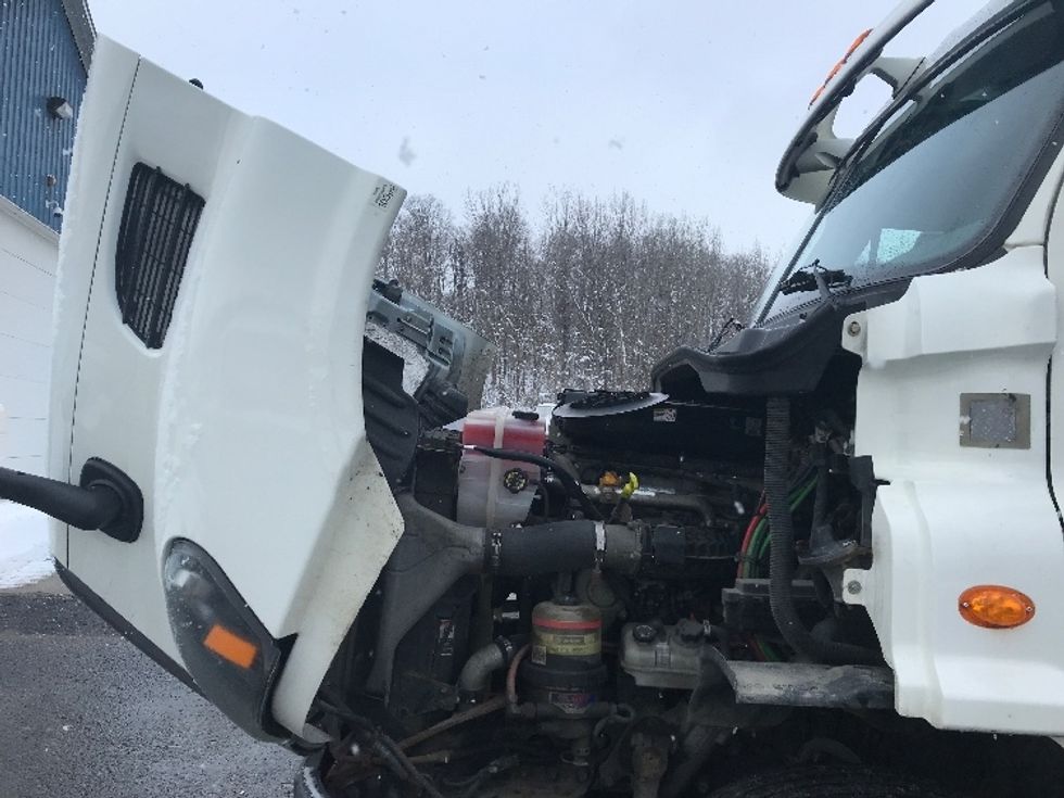 Day Cab Tractor-Heavy Duty Tractors-Freightliner-2018-Cascadia 11342ST-Whitesboro-NY-349,574\n\t\tmiles-$ 31,250 - Image 16