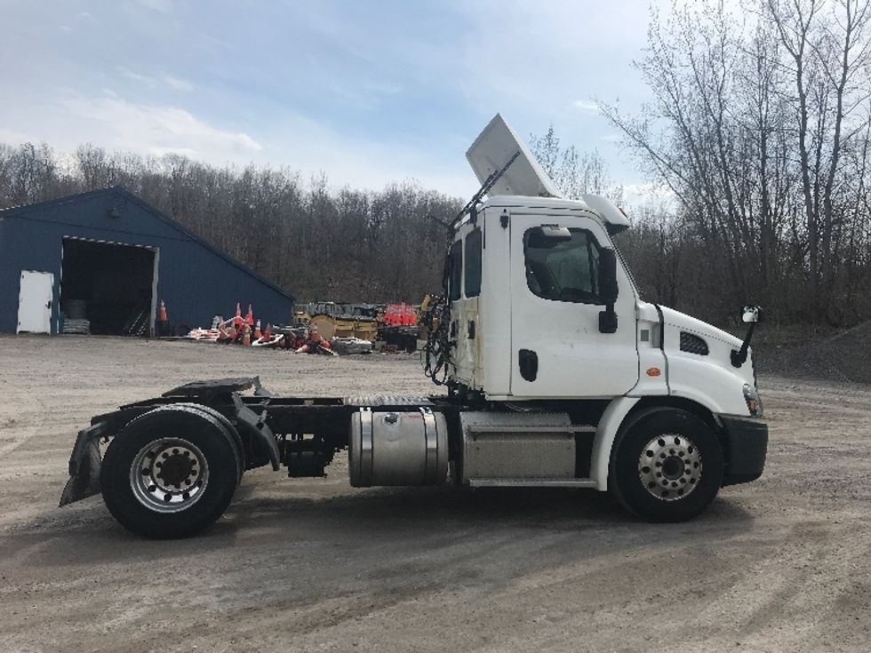 Day Cab Tractor-Heavy Duty Tractors-Freightliner-2018-Cascadia 11342ST-Whitesboro-NY-364,322\n\t\tmiles-$ 26,750 - Image 8
