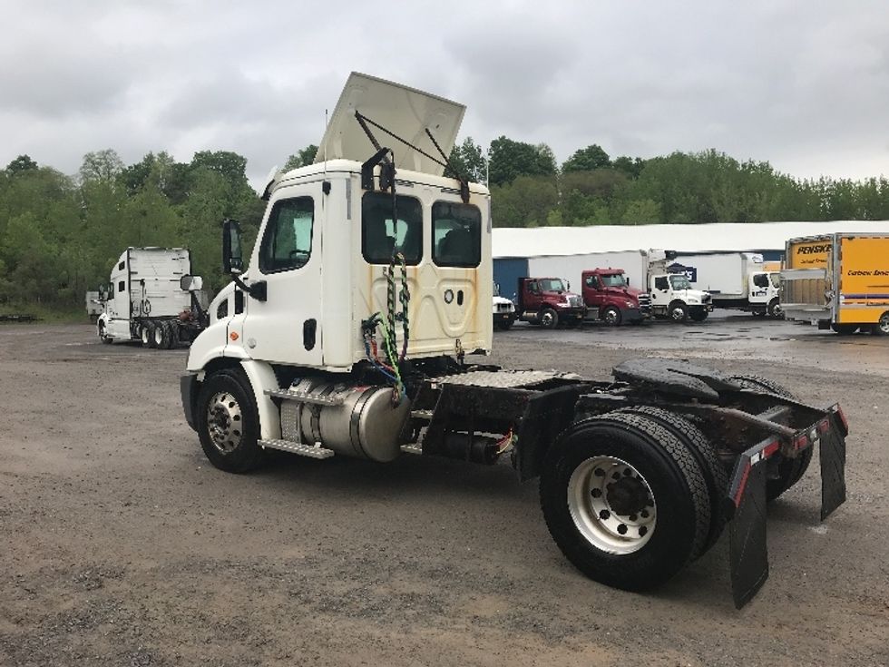 Day Cab Tractor-Heavy Duty Tractors-Freightliner-2018-Cascadia 11342ST-Whitesboro-NY-367,798\n\t\tmiles-$ 26,500 - Image 5
