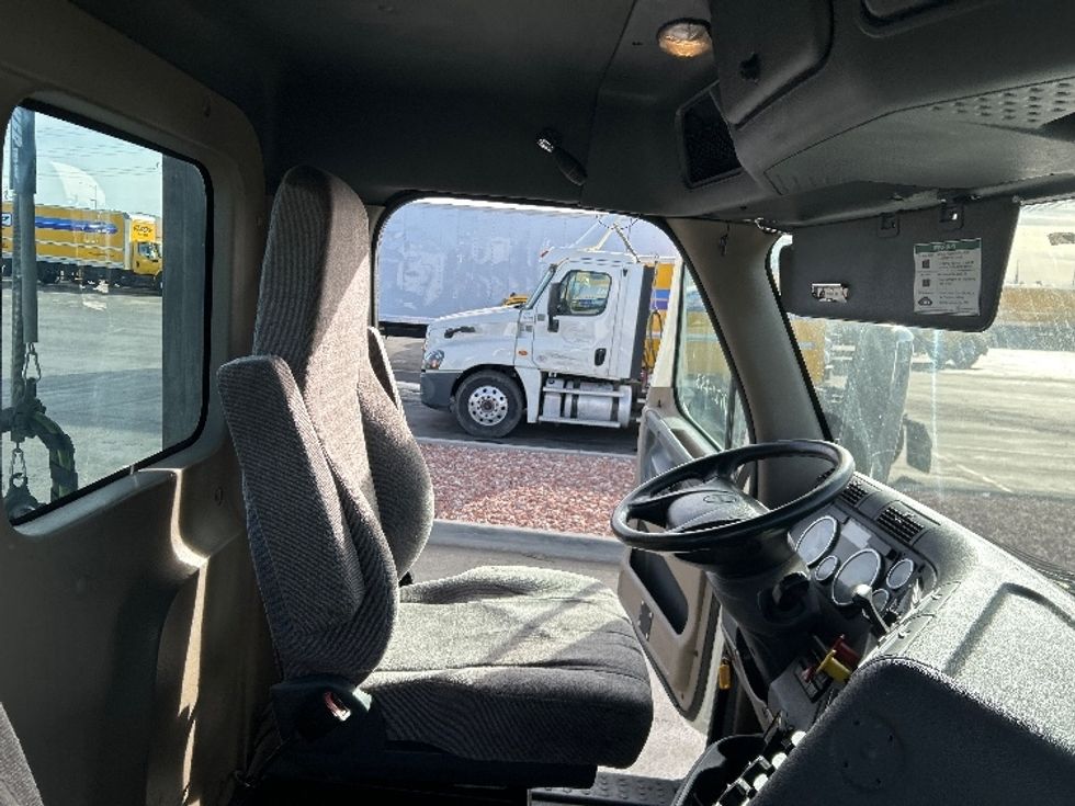 Day Cab Tractor-Heavy Duty Tractors-Freightliner-2018-Cascadia 11364ST-Albuquerque-NM-465,268\n\t\tmiles-$ 40,750 - Image 14