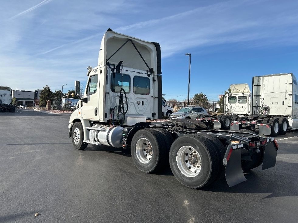 Day Cab Tractor-Heavy Duty Tractors-Freightliner-2018-Cascadia 11364ST-Albuquerque-NM-465,268\n\t\tmiles-$ 40,750 - Image 5