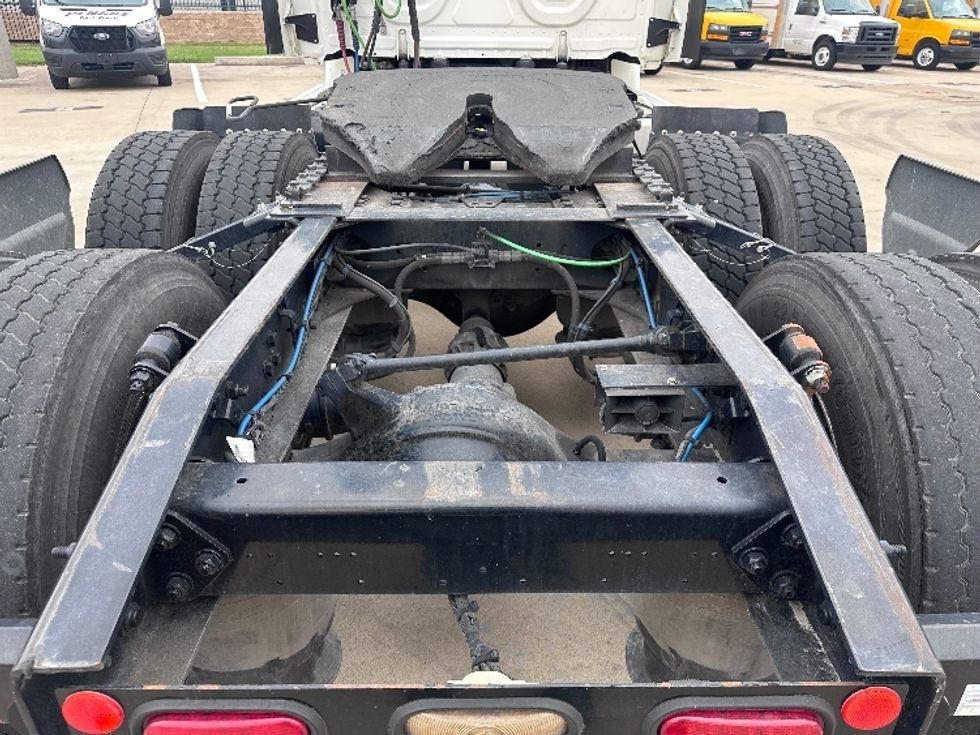 Day Cab Tractor-Heavy Duty Tractors-Freightliner-2018-Cascadia 11364ST-Arlington-TX-533,900\n\t\tmiles-$ 36,000 - Image 6