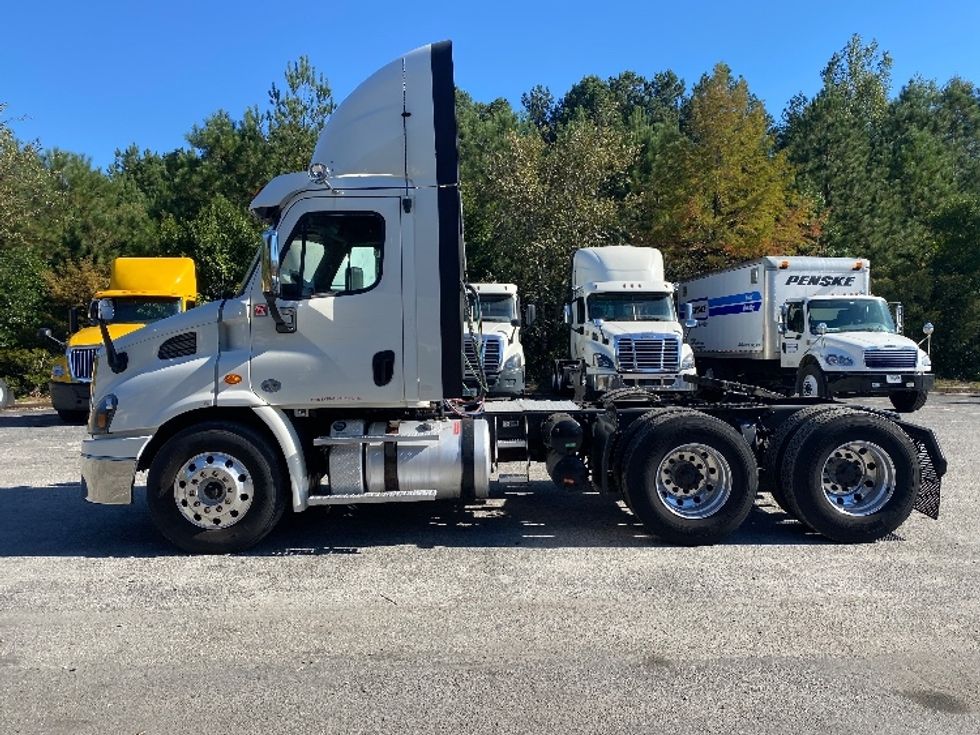 Day Cab Tractor-Heavy Duty Tractors-Freightliner-2018-Cascadia 11364ST-Atlanta-GA-506,874\n\t\tmiles-$ 37,000 - Image 4